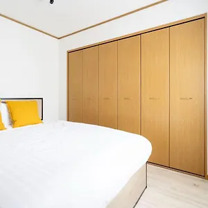  Apartment House Honkan Japan